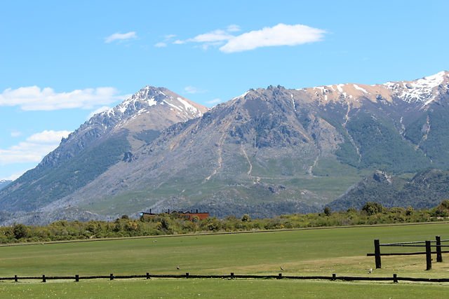 9c10b6_de7d47b25dcd43d6b05123b52e683e60